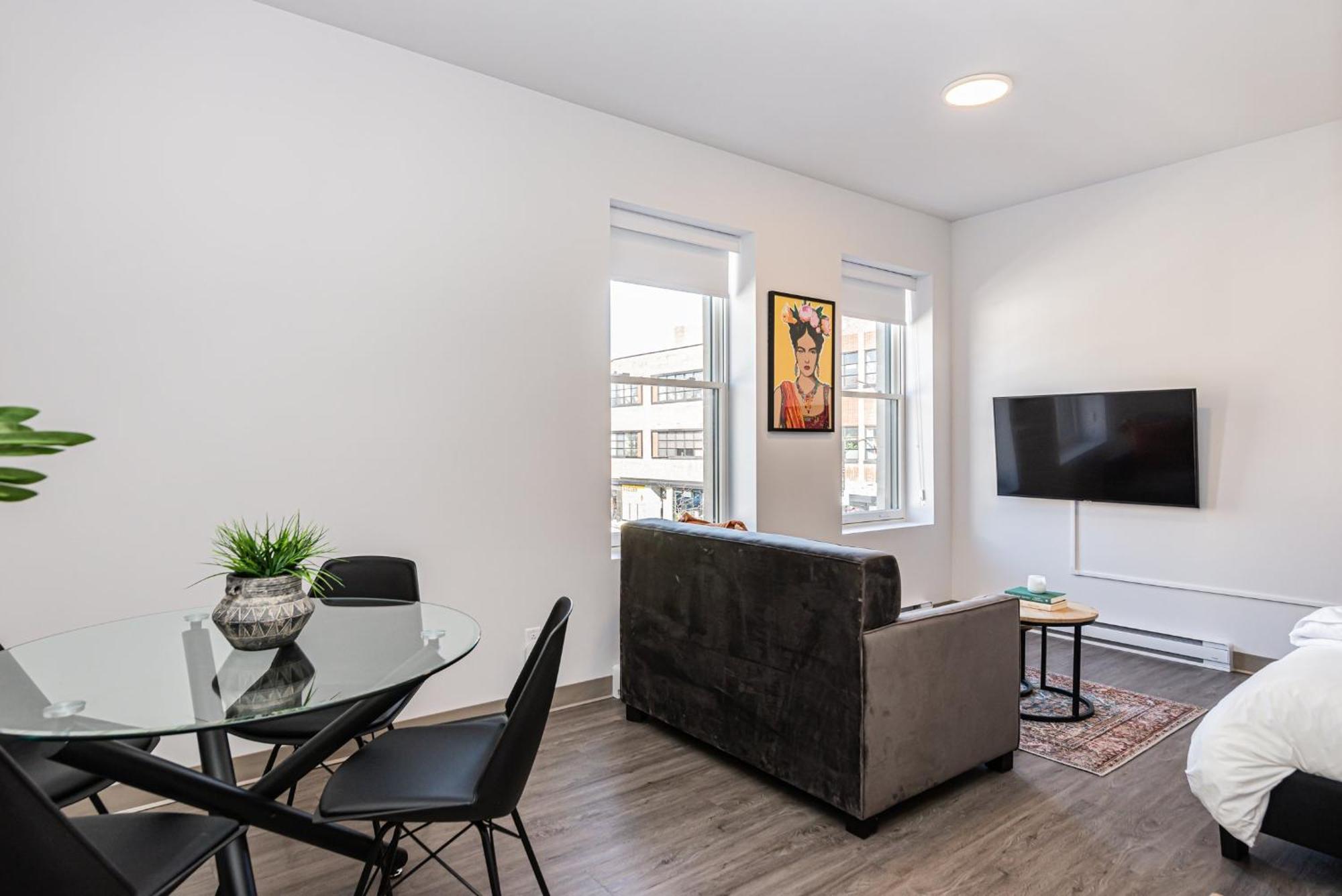 Wonderful New Studio Close To Mount Royal By Den Stays มอนทรีอัล ห้อง รูปภาพ